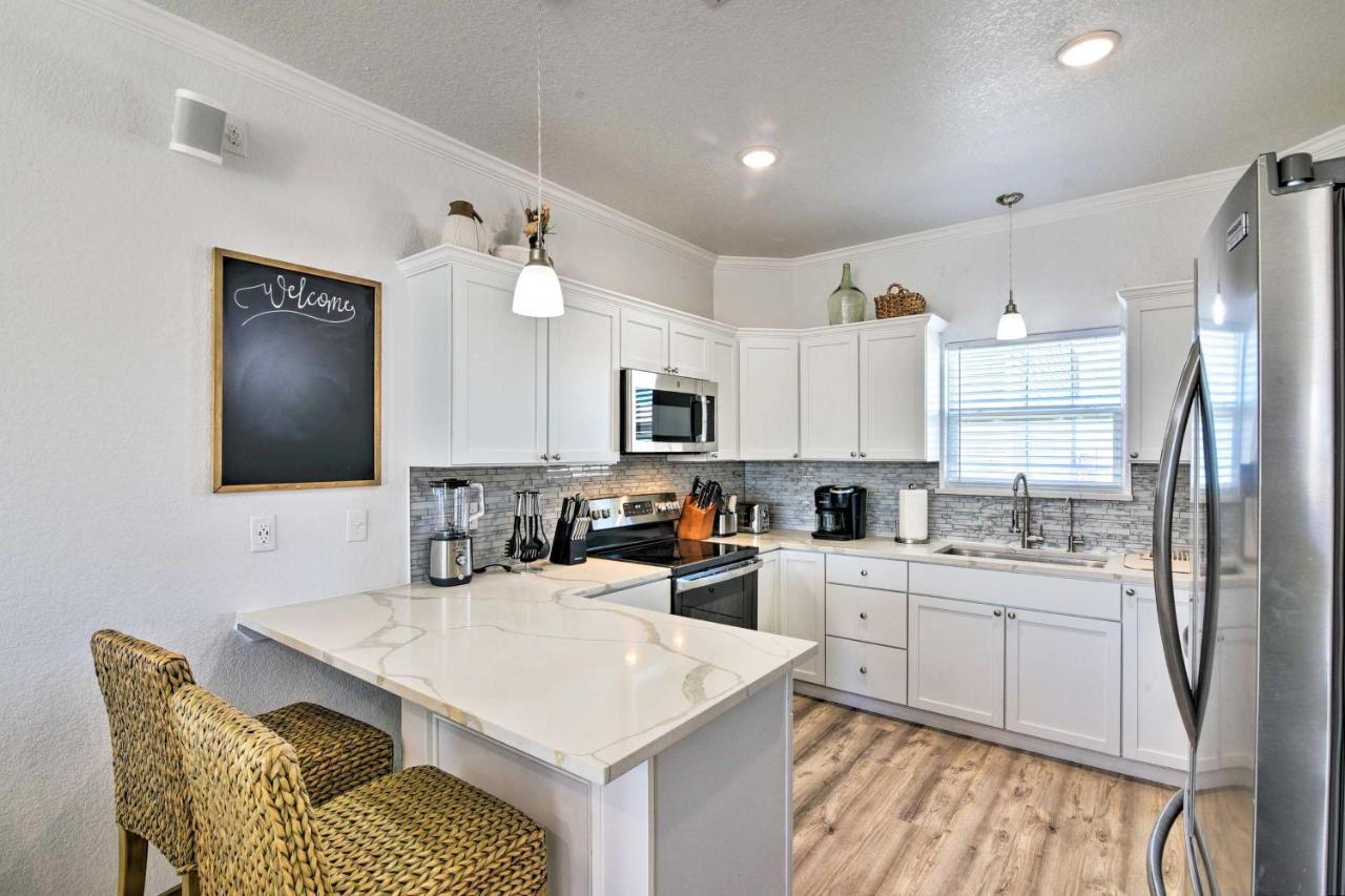 Coastal Surfside Beach House Walk To The Ocean! Экстерьер фото
