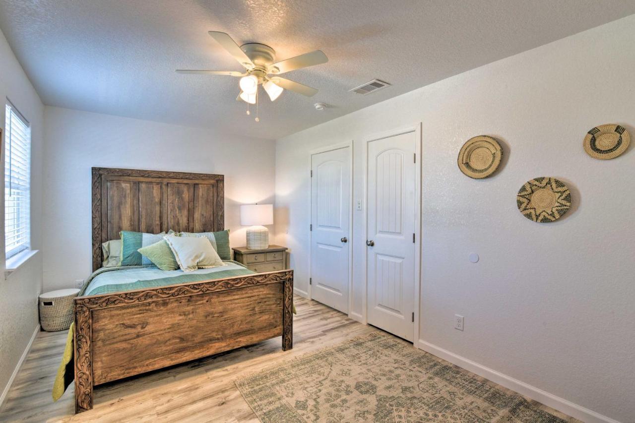 Coastal Surfside Beach House Walk To The Ocean! Экстерьер фото